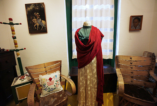 Roupas usadas pela pintora Frida Kahlo sero expostas na Cidade do Mxico