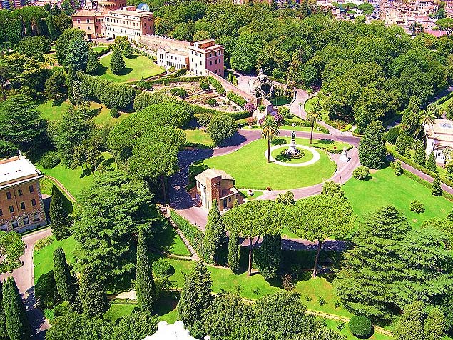 Vista de parte dos jardins do Vaticano; Jardim Quadrado poderá ser visitado pelo público a partir desta semana