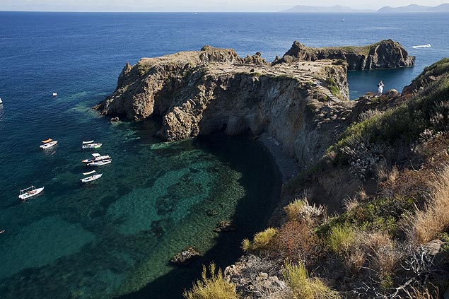 Panarea, uma das Ilhas Eolias localizadas na costa da Sicilia.