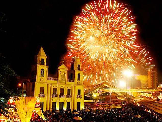 Festa de so Joo em Campina Grande (PB); cidade tem uma das maiores festas juninas do pas
