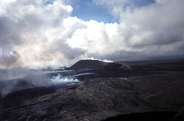 O vulco Kilauea, no Hava, , segundo Rosaly Lopes, o mais interessante para ser conhecido