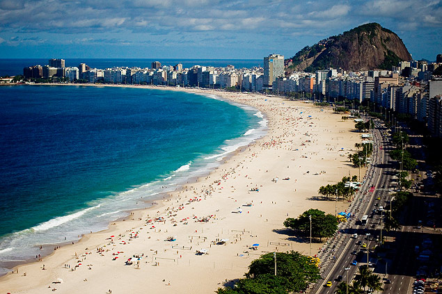 Praia de Copacabana, no Rio de Janeiro. Cidade completa 450 anos em 2015