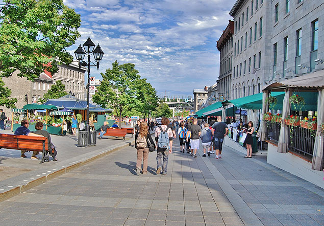 Montreal Square, centro de lojas e restaurantes