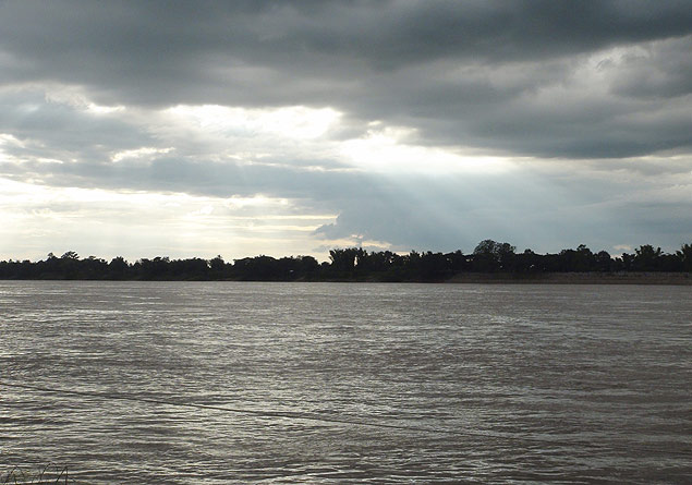Vista do rio Mekong, na altura da Tailndia e Laos