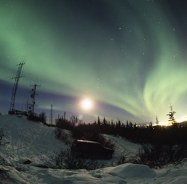 As diferentes matizes de verde de uma aurora boreal em Fairbanks