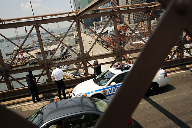 Policiamento na ponte do Brooklyn foi reforado aps caso da troca de bandeiras