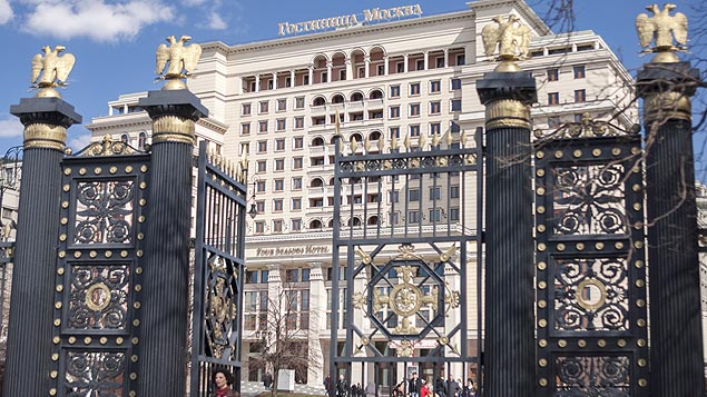 Fachada do novo hotel Four Seasons em Moscou 