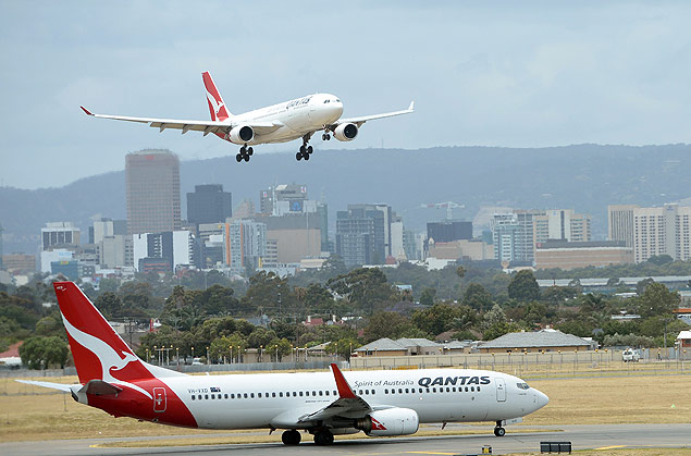 Qantas decidiu proibir o uso do smartphone Galaxy Note 7 a bordo de seus avi�es