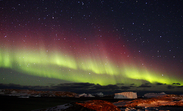 Aurora boreal ilumina o cu de base de pesquisa na Antrtida, o selo do pas  considerado raro