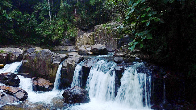 Cachoeira Pedro David, que tem acesso gratuito, vestirios e espao para piqueniques