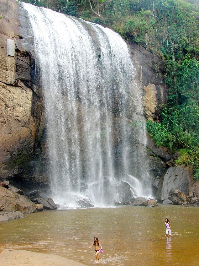 Roberto de Oliveira/Folhapresslegenda: Cachoeira Grande, em Lagoinha, cidade vizinha a So Luiz