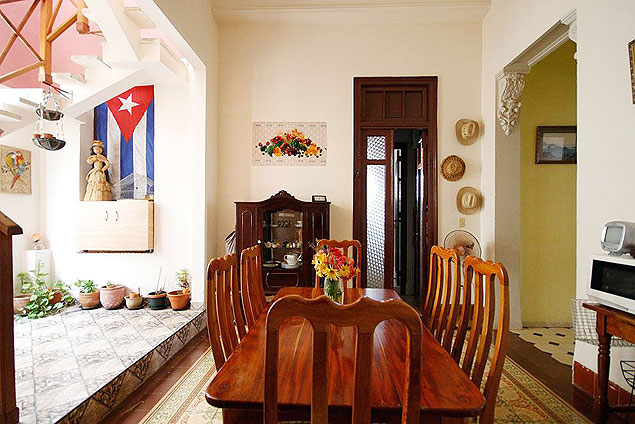 Sala de casa que fica perto do centro de Havana, da proprietria Ruby; dois cmodos esto disponveis por diria de US$ 35
