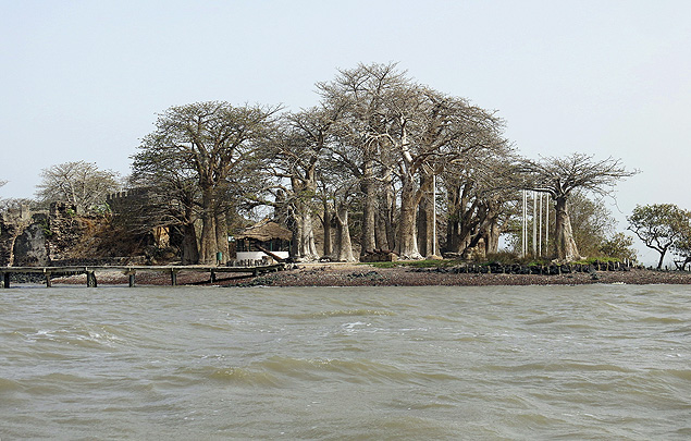 Vista da ilha Kunta Kinteh, patrimnio da humanidade em Gmbia