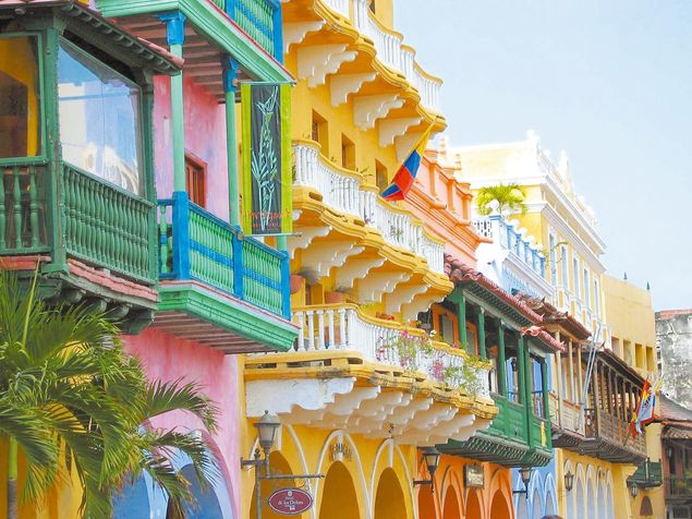 ORG XMIT: 192001_0.tif Casas coloridas em Cartagena, cidade do Caribe colombiano fundada em 1533 que foi importante porto do imprio espanhol. (Foto Divulgao)