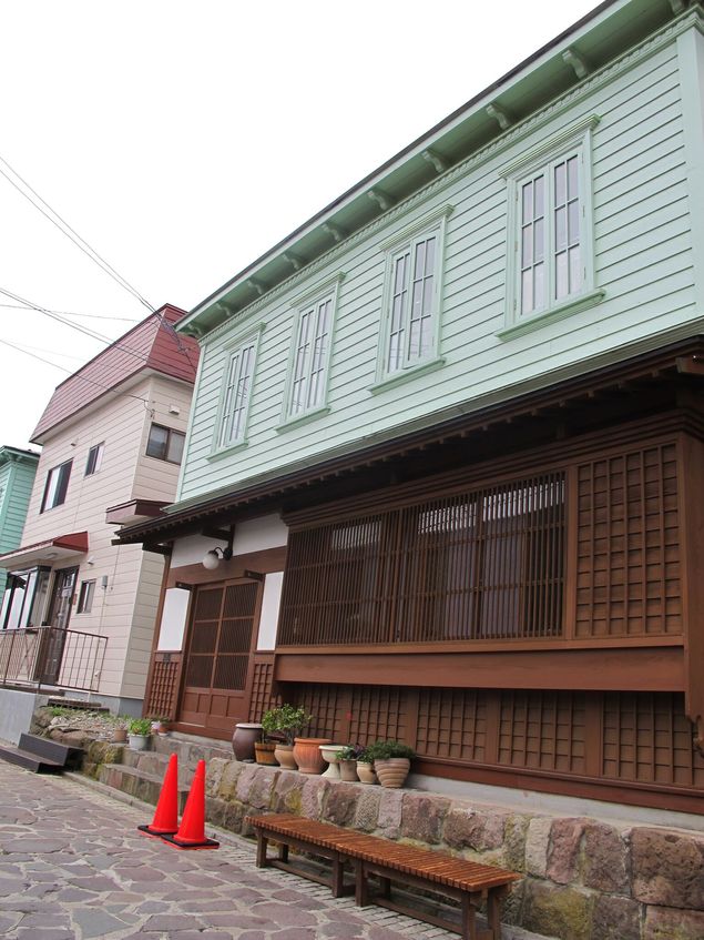 Casa de Hakodate tem influncia europeia na parte de cima e japonesa na de baixo