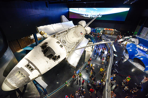 Nave Atlantis, em exposio no Kennedy Space Center, na Flrida