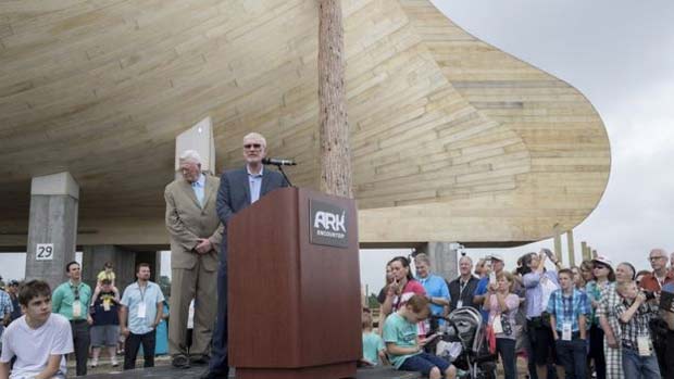 A polmica Arca de No de US$ 100 milhes erguida por parque religioso nos EUA. A Answers in Genesis  responsvel tambm pelo Museu da Criao, no Kentucky 