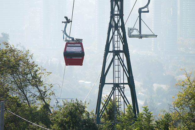 Telefrico no Parque Metropolitano, em Santiago, no Chile
