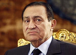 Hosni Mubarak, em foto de 19 de outubro de 2010; procurador-geral do Egito probe ele e sua famlia de viajar ao exterior