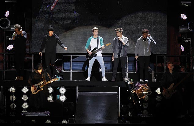 A banda One Direction em show no estdio do Morumbi, em So Paulo