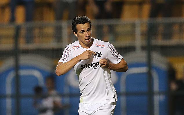 Leandro Damio, investimento da Doyen, comemora gol pelo Santos no Campeonato Brasileiro