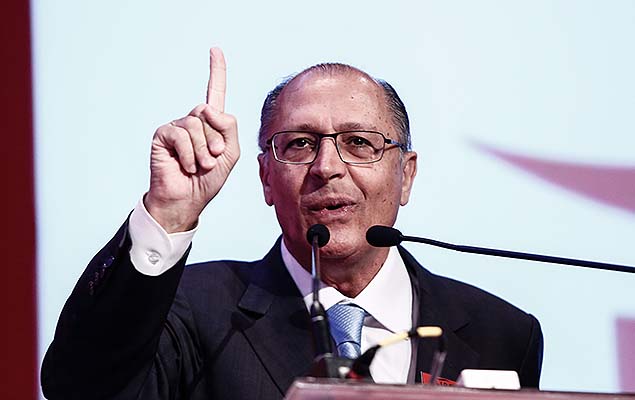 O governador e candidato à reeleição, Geraldo Alckmin (PSDB), durante seminário em São Paulo
