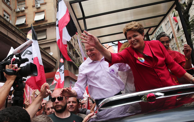 Dilma faz campanha em Porto Alegre na vspera do segundo turno da eleio