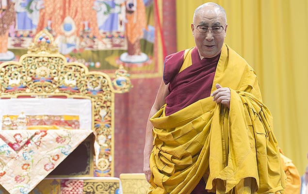 O lder espiritual do Tibete, Tenzin Gyatzo, o 14 dalai-lama, visita a cidade de Basel, na Sua
