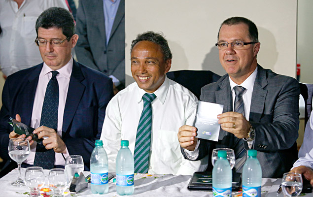 BRASÍLIA, DF, 16.03.2015:Joaquim Levy (Fazenda), Siba Machado (Líder PT na Câmara), Carlos Gabas (Previdência), em reunião da bancada do PT com ministros responsáveis pelo ajuste fiscal