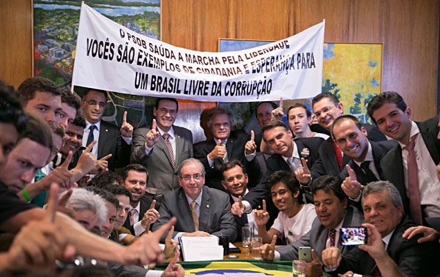 O presidente da Cmara, Eduardo Cunha (PMDB-RJ), recebe integrantes da Marcha pela Liberdade