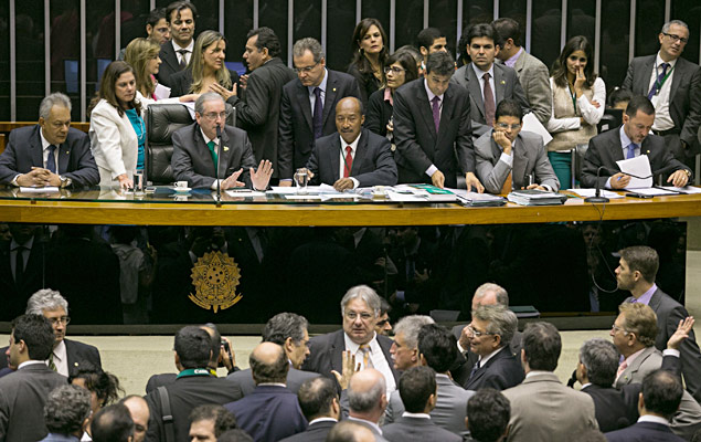 O presidente da Cmara, Eduardo Cunha (centro), durante votao no plenrio da reforma poltica