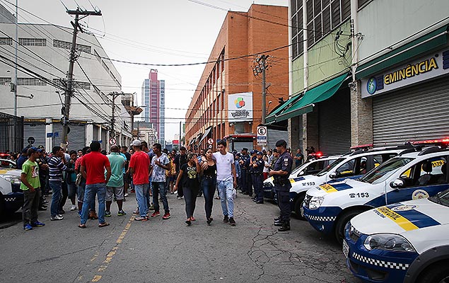 GCM observa manifestao de ambulantes na regio do Brs, no centro de So Paulo