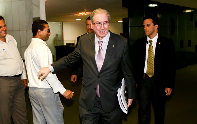 O presidente da Cmara dos Deputados, Eduardo Cunha, chega ao Congresso nesta segunda (26)