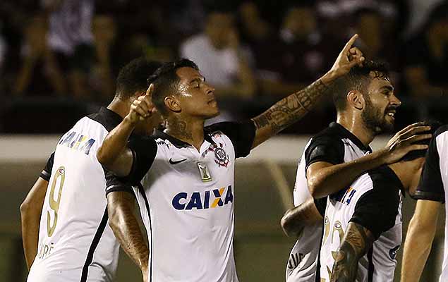 Giovanni Augusto comemora gol na partida entre Ferroviria X Corinthians, neste domingo (21) no estdio da Fonte Luminosa em Araraquara (273 km de So Paulo), vlida pela quinta rodada do Campeonato Paulista.