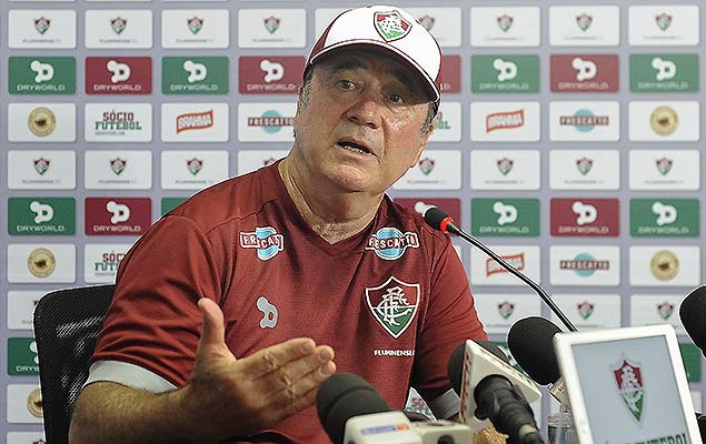 Tcnico Levir Culpi da entrevista em seu ltimo clube, o Fluminense