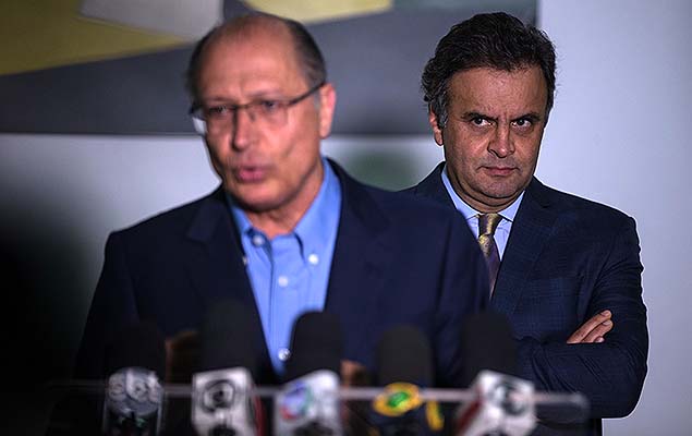 O governador Geraldo Alckmin e o senador Acio Neves durante entrevista no Palcio dos Bandeirantes, em So Paulo, nesta quinta-feira