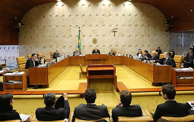 Ministros do Supremo Tribunal Federal (STF) julgam pedido de afastamento de Eduardo Cunha (PMDB-RJ) feito pela Rede, em Braslia (DF)