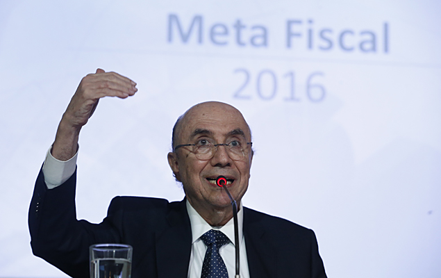 O ministro da Fazenda, Henrique Meirelles, em entrevista sobre a nova meta fiscal de 2016