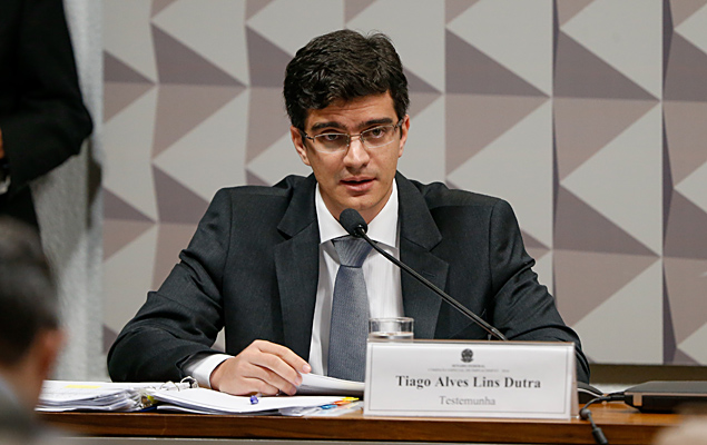 O secretrio de controle externo do TCU, Tiago Alves, na comisso do impeachment nesta segunda (13)