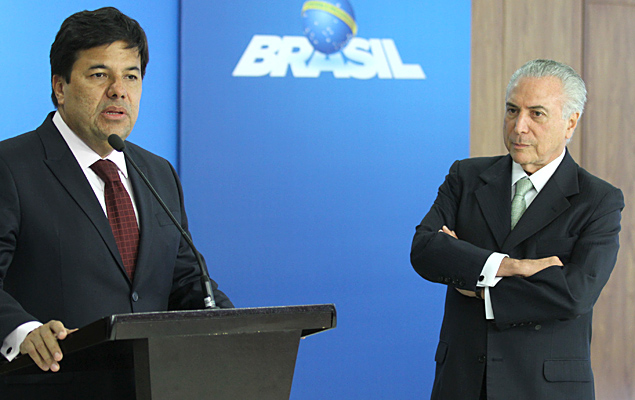 O presidente interino Michel Temer (PMDB) e o ministro da Educação, Mendonça Filho (DEM), durante cerimônia de anúncio de expansão do Fies