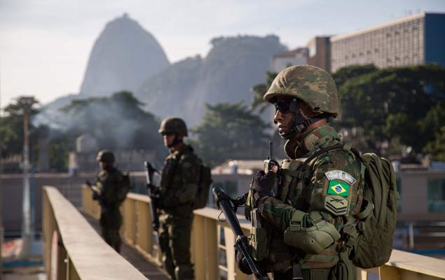 Militares das Foras Armadas fazem exerccios de preparao para a Olimpada Rio 2016