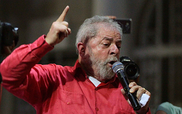 O ex-presidente Luiz Inácio Lula da Silva (PT) durante o evento para celebrar o encerramento da Caravana Popular Pela Democracia