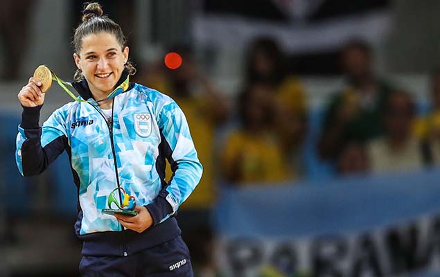 Paula Pareto, judoca argentina da categoria at 48 kg, faz histria e  a primeira mulher a ganhar um ouro pelo pas