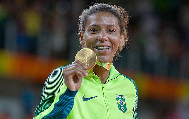 Rafaela Silva conquista o 1 ouro do Brasil aps vencer a mongol Sumiya Dorjsuren na final do jud, nos Jogos do Rio, nesta segunda-feira