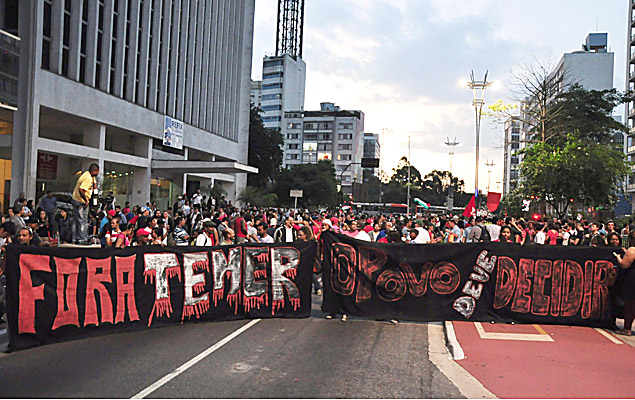 Manifestantes contra o impeachment de Dilma fizeram ato na avenida Paulista