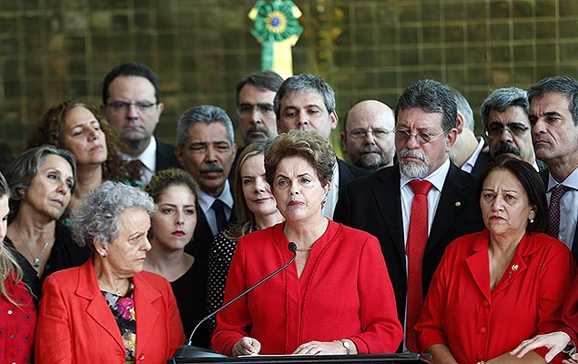 A ex-presidente Dilma Rousseff (PT) durante pronunciamento no Palcio da Alvorada, em Braslia (DF), na tarde desta quarta-feira