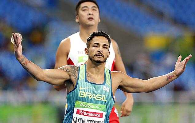 O brasileiro Fbio Bordignon fica com a prata na final dos 100 m rasos no Parque Olmpico do Rio, na tarde desta sexta-feira