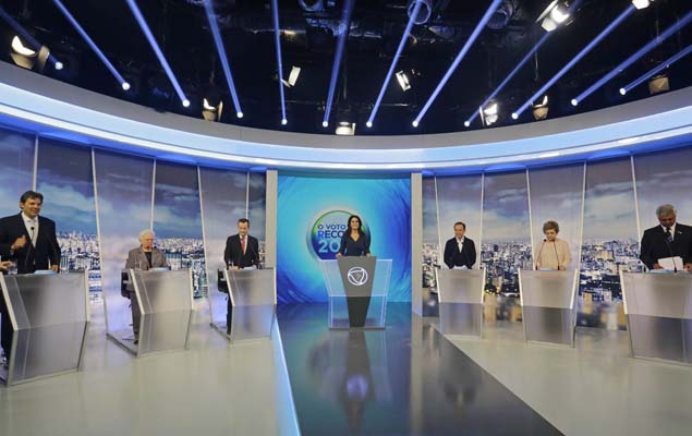 Fernando Haddad (PT), Luiza Erundina (PSOL), Celso Russomanno (PRB), Joo Doria (PSDB) e Major Olimpio (Solidariedade) em debate na Record