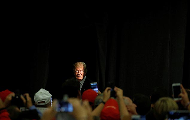 Donald Trump, candidato republicano  Presidncia dos EUA, em campanha na cidade de Council Bluffs, em Iowa, nesta quarta-feira