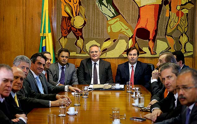Renan Calheiros e Rodrigo Maia se renem com lideranas para discutir a proposta de reforma poltica que tramita no Senado, nesta quarta